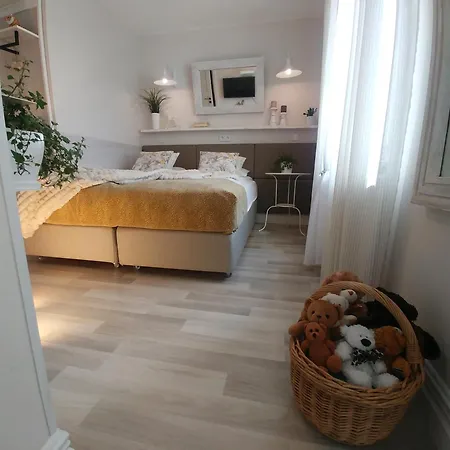 Axla Z Weranda Ogrodem I Parkingiem 3* Kudowa-Zdrój