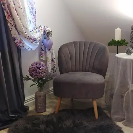 Affittacamere Axla Z Weranda Ogrodem I Parkingiem 3*