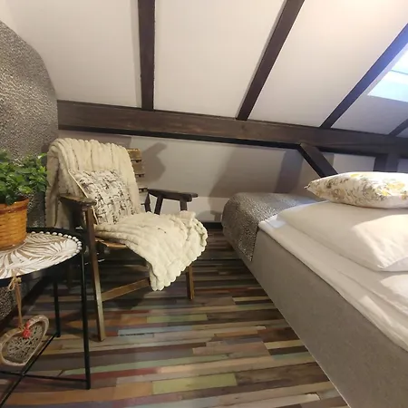 Axla Z Weranda Ogrodem I Parkingiem Affittacamere