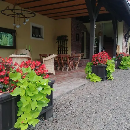 Axla Z Weranda Ogrodem I Parkingiem 3*