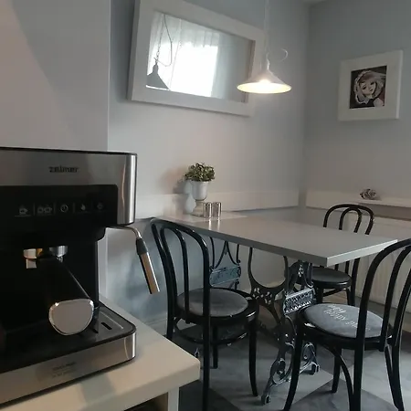 Gæstehus Axla Z Weranda Ogrodem I Parkingiem 3*