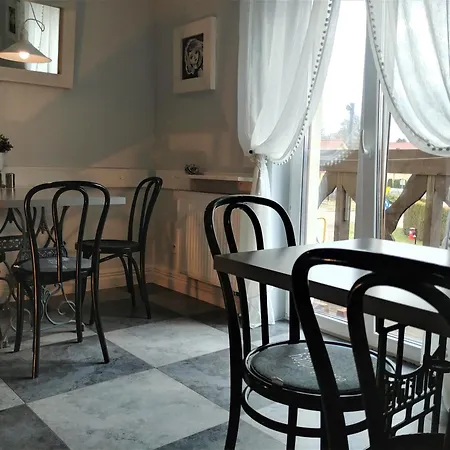 Axla Z Weranda Ogrodem I Parkingiem 3*