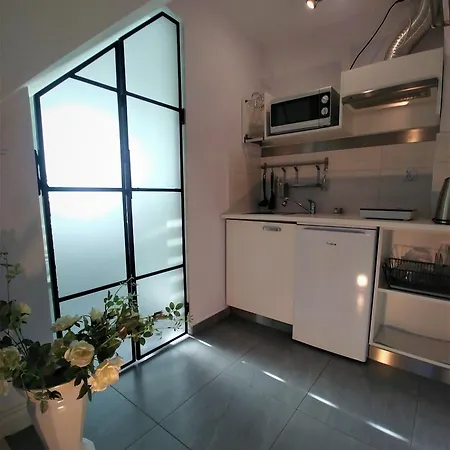 Guest house Axla