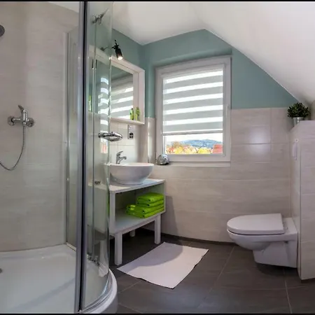 Axla Z Weranda Ogrodem I Parkingiem Affittacamere