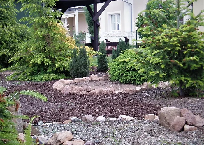 Axla Z Weranda Ogrodem I Parkingiem