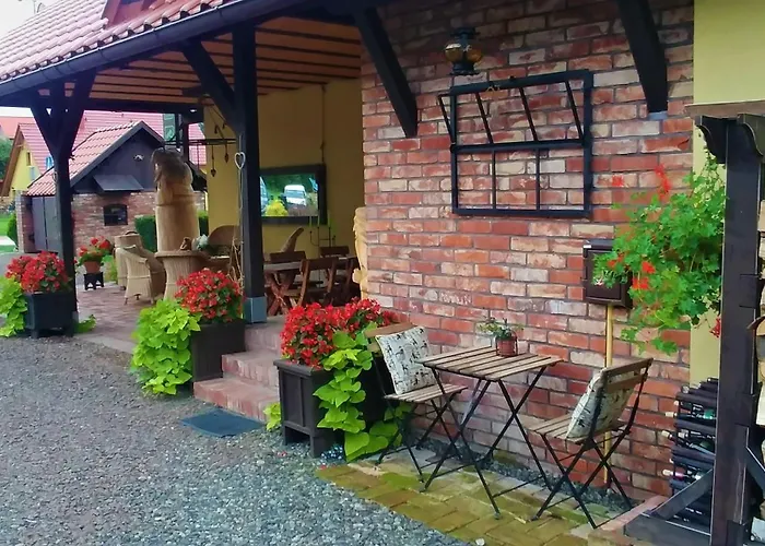 Axla Z Weranda Ogrodem I Parkingiem