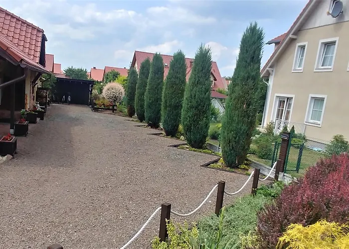 Axla Z Weranda Ogrodem I Parkingiem Penzion