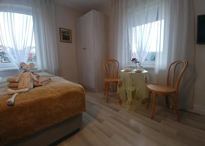 Axla Z Weranda Ogrodem I Parkingiem Penzion 3*