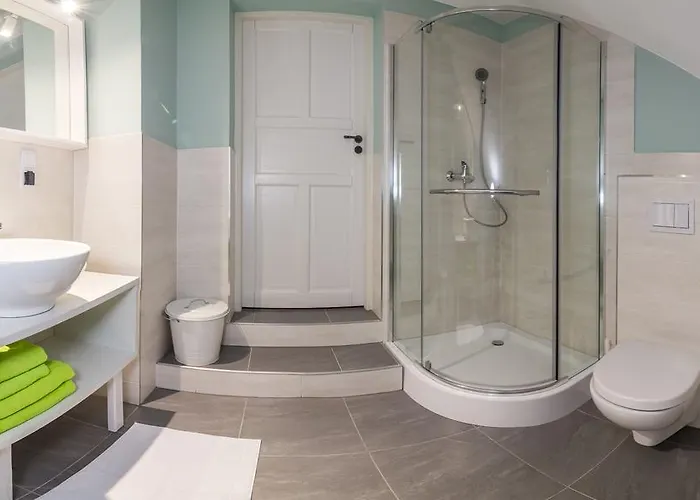 Axla Z Weranda Ogrodem I Parkingiem Penzion