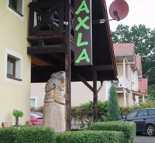 Axla Z Weranda Ogrodem I Parkingiem Penzion