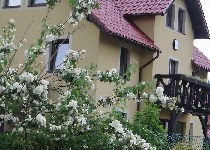 Axla Z Weranda Ogrodem I Parkingiem Kudowa-Zdrój